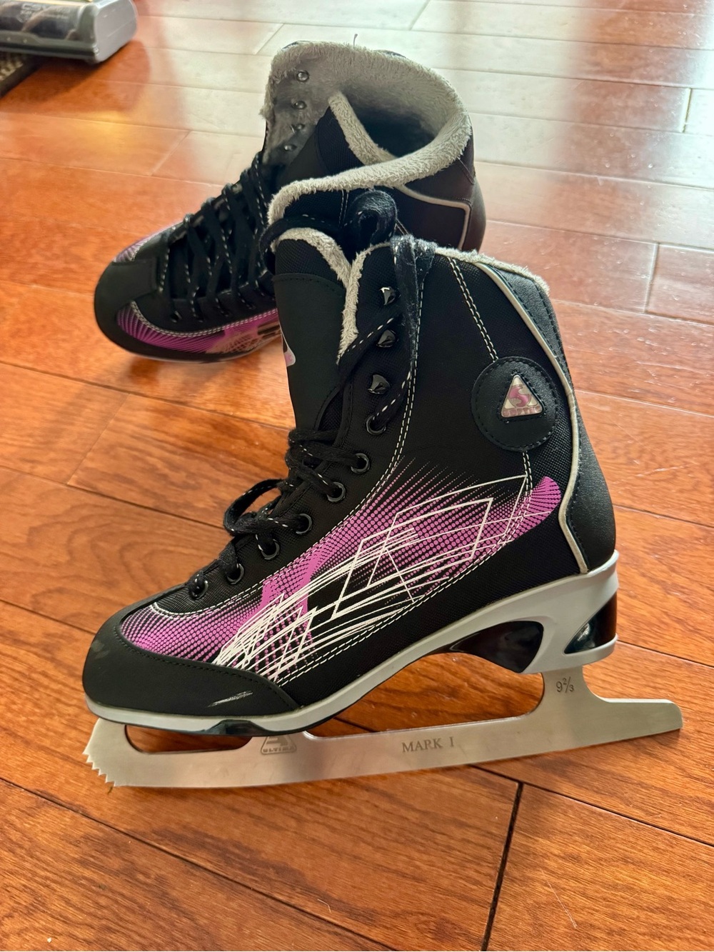 Women’s Black and Purple Figure Ice Skates